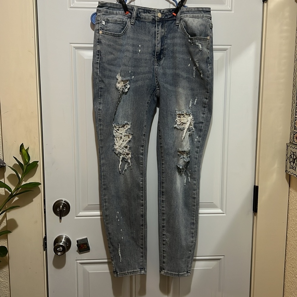 Judy Blue mid rise lace patch brand size 15/32.